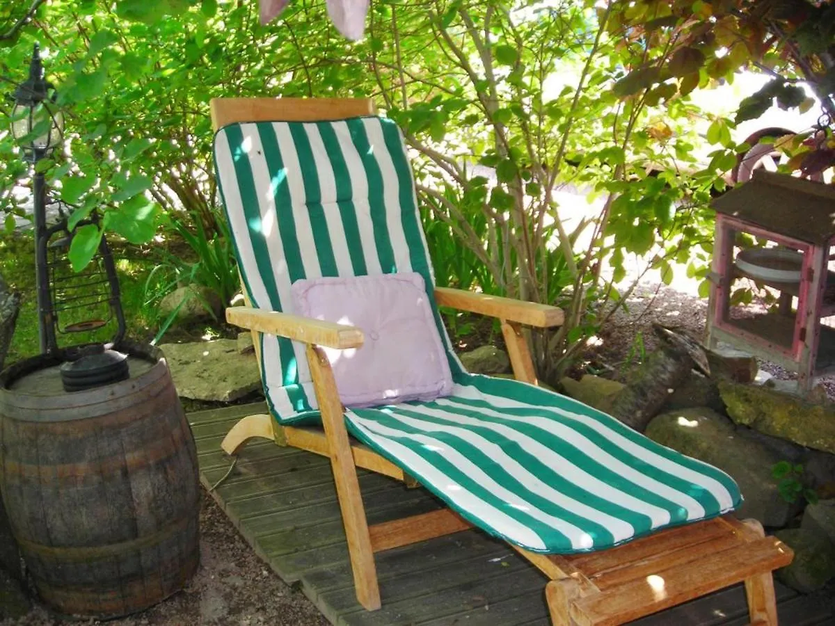 Gite Charmant Avec Jardin Privatif, Proche Sites Historiques Et Activites De Plein Air - Fr-1-496-183 Cuinzier Holiday home